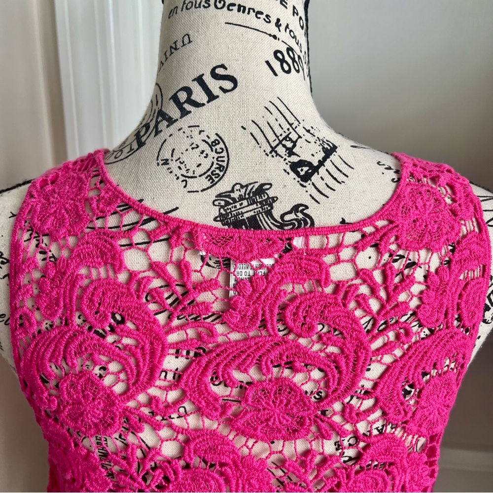 Demanding Sleeveless Crochet Crop Top Pink Sz M - Picture 11 of 15